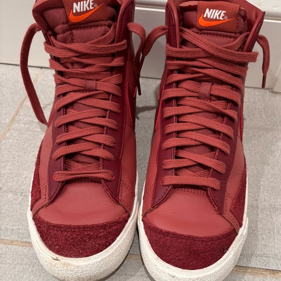 Moving Sale!! Nike Blazers - Picture 3 of 6